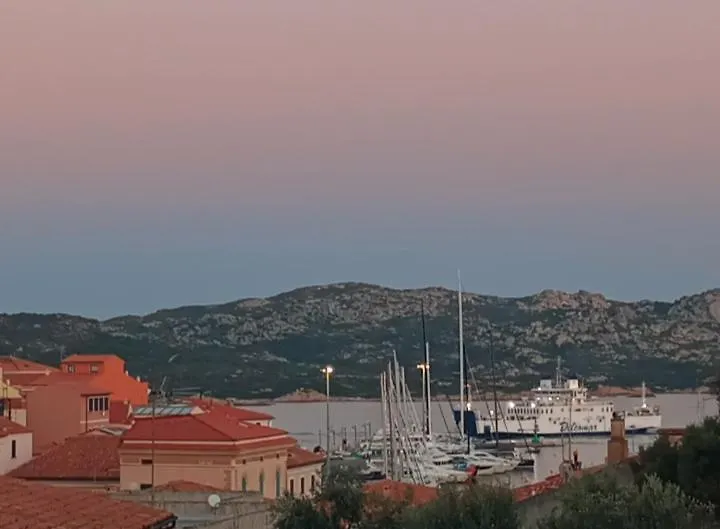 Appartamento La Terrazza - Localita Cala Gavetta La Maddalena  Apartment